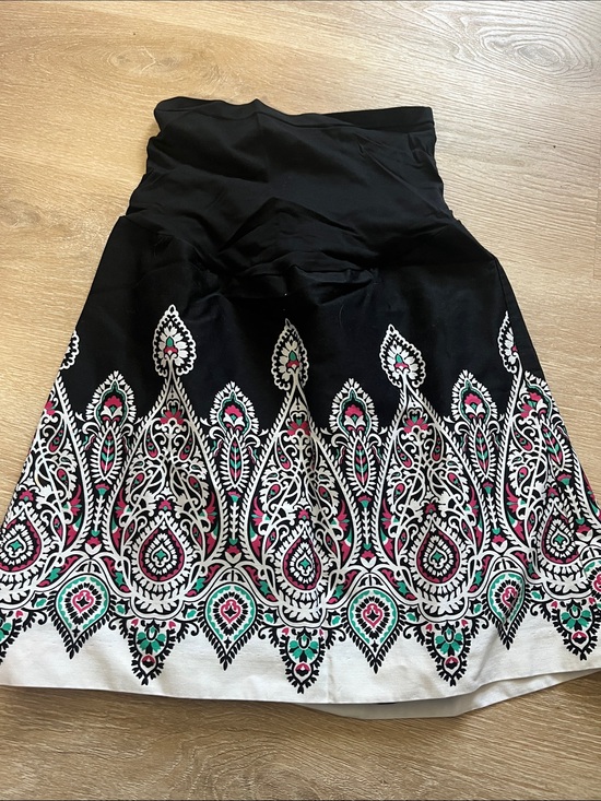 A Pea in the Pod Dresses & Skirts - A Pea in the Pod Black A-Line Skirt with White, Pink & Teal Border Print